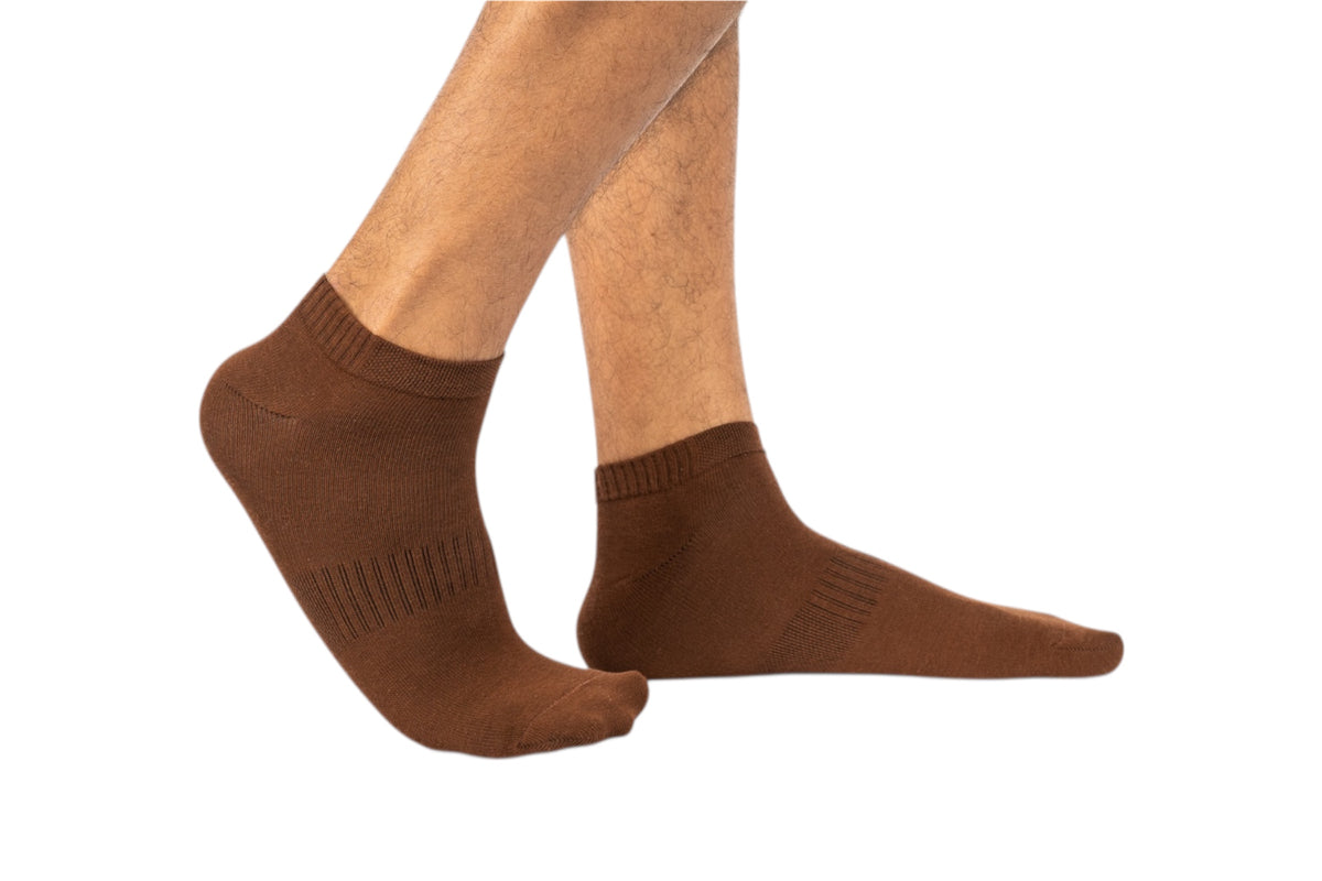 #513328 / #975330 / #000000