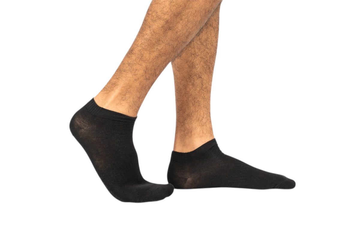 #000000 / #000000 / #000000