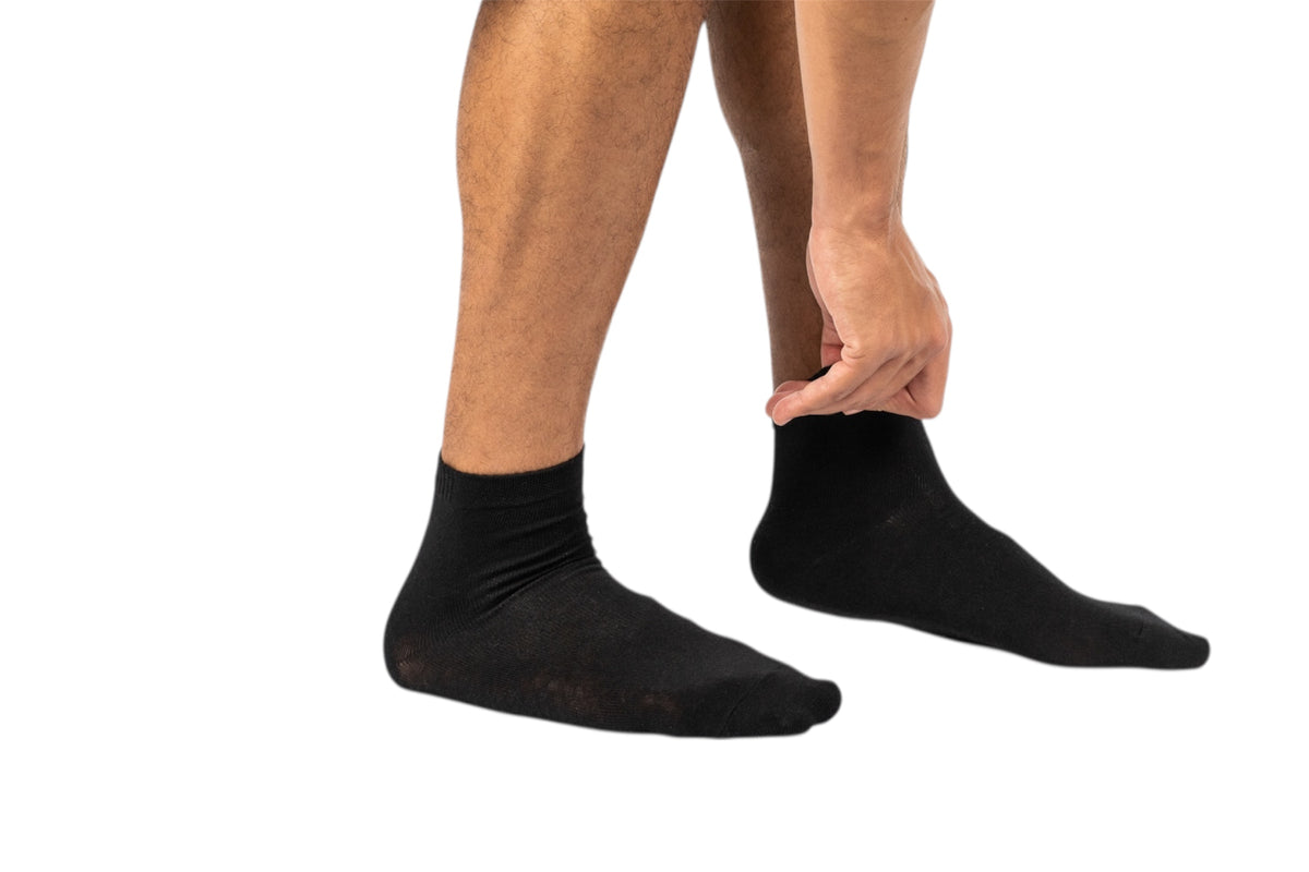 #000000 / #000000 / #000000