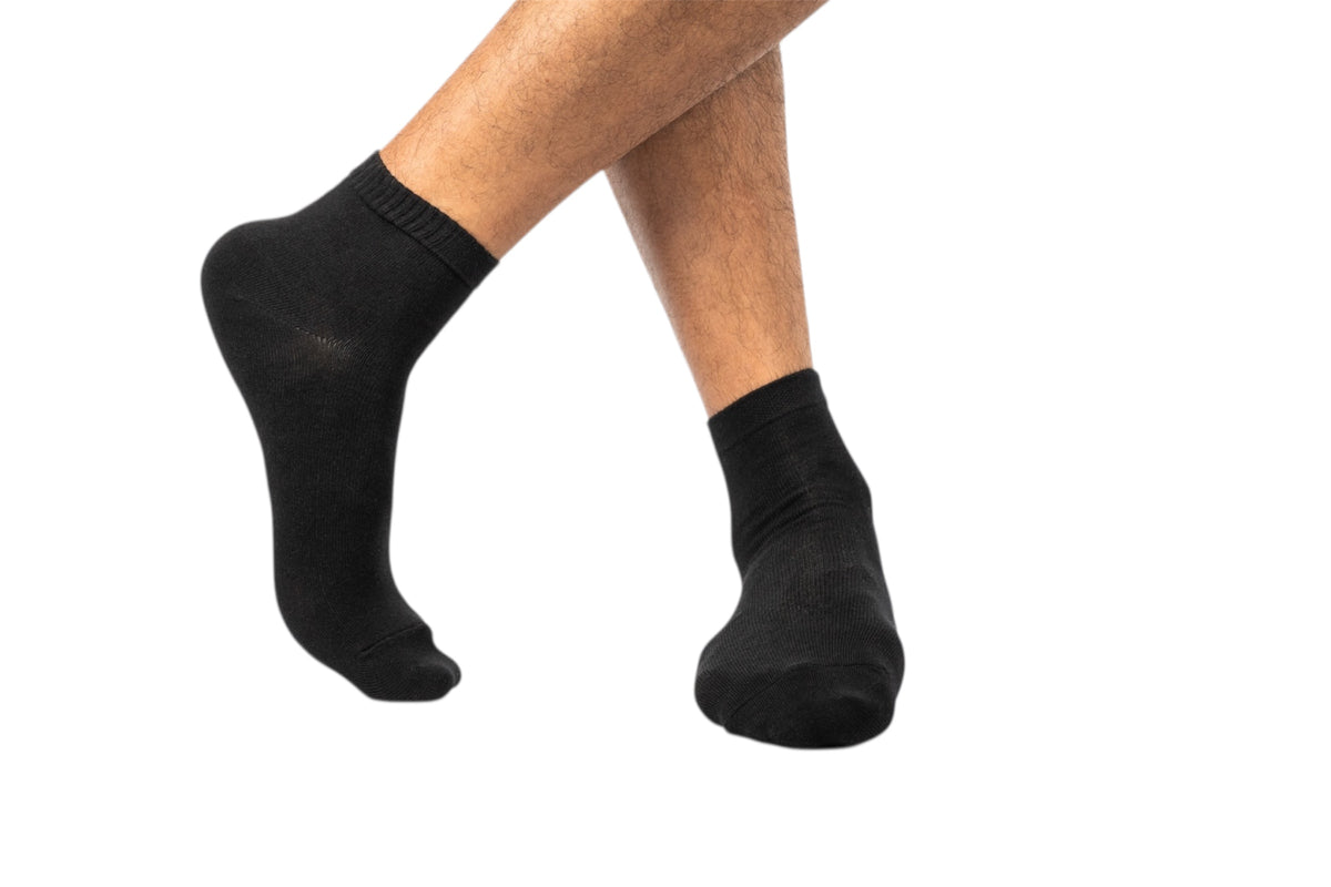 #000000 / #000000 / #000000